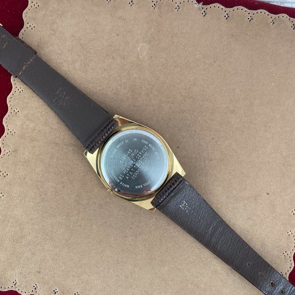 VINTAGE 1984 Bulova Date Accutron Gold Swiss Watch - Picture 7 of 9